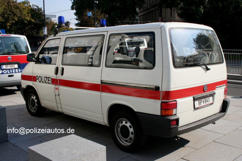 Polizeiautos De Vw Transporter T