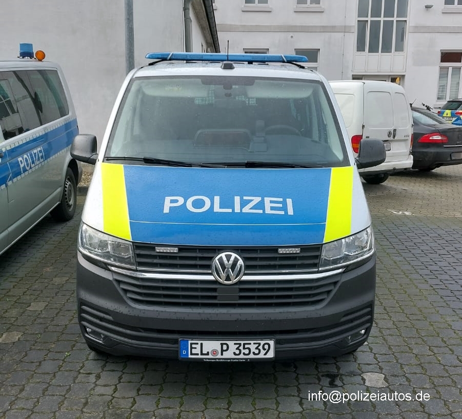 Polizeiautos De VW Transporter T6 1 LR